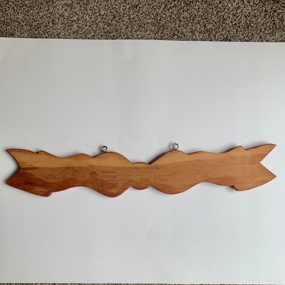 Red Merry Christmas Hanging Wood Sign Wall Plaque Ribbon Bow Hand Painted 24” - Picture 5 of 16